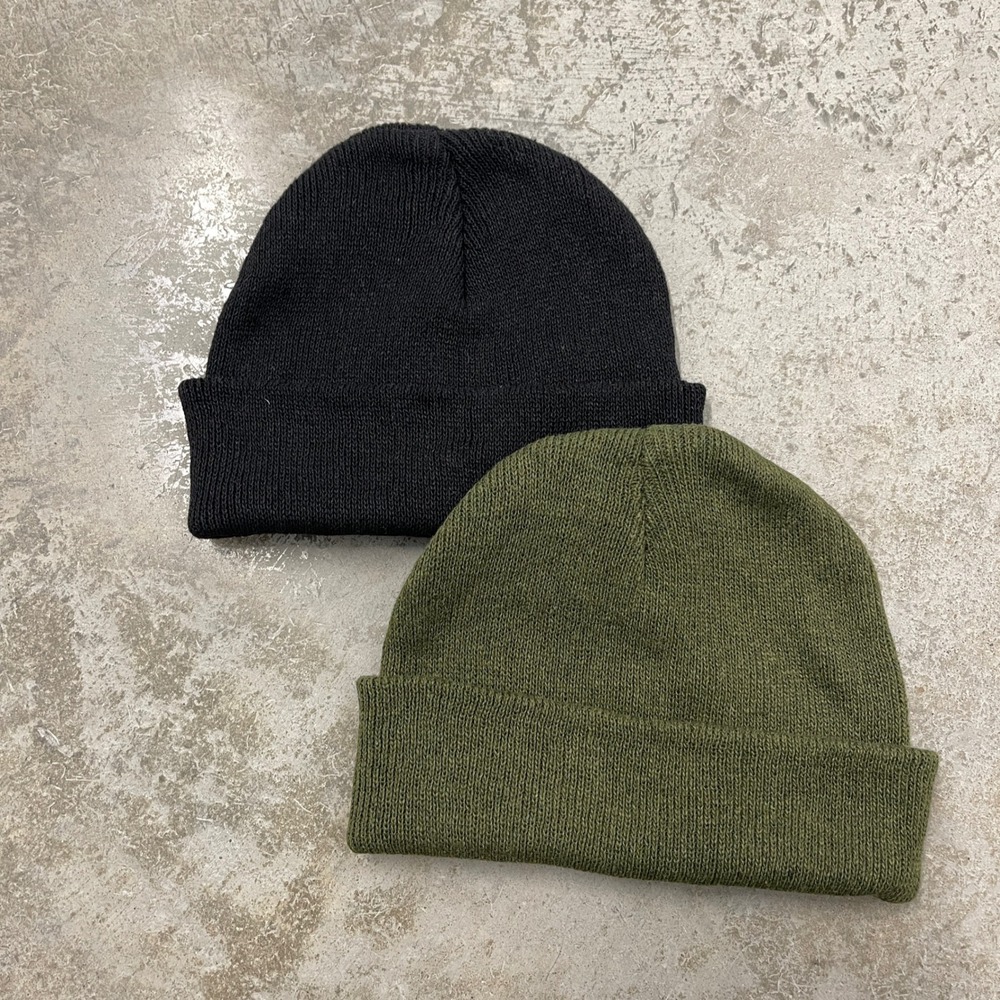 Mens Knit Beanie Hat Set 2 Pack Black and Olive Green Cuffed Winter Skull Caps